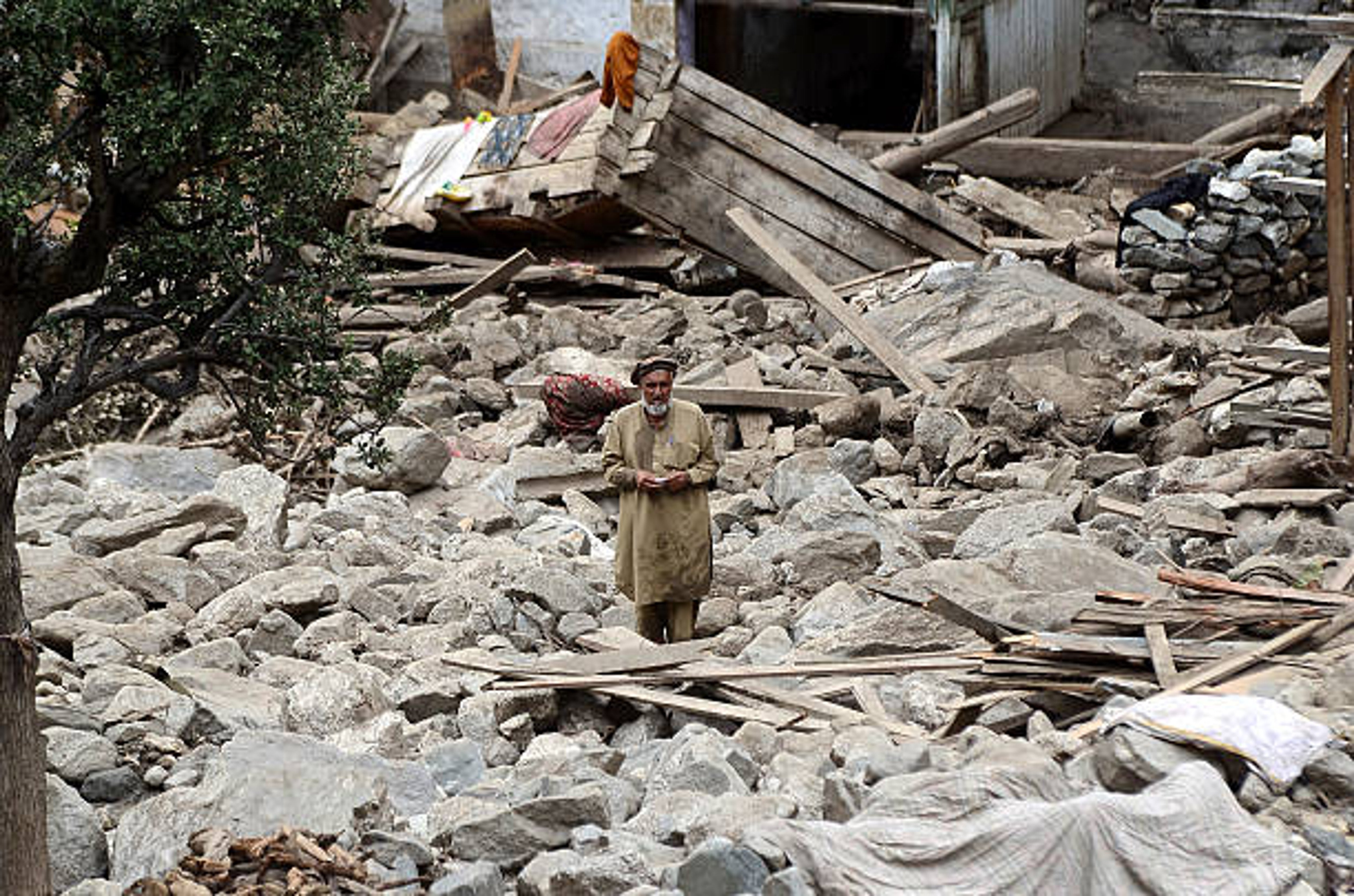 Cloudbursts Devastate India and Pakistan, Killing Hundreds and Triggering Flash Floods